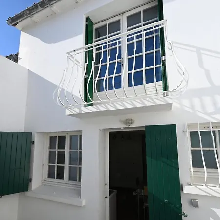 Сasa de vacaciones Maison De Village à Avec Garage, Cour, Salon Tv, 3 Chambres, Balcon Et équipements Modernes - Fr-1-434-104 *