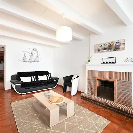 Σπίτι διακοπών Maison De Village A Avec Garage, Cour, Salon Tv, 3 Chambres, Balcon Et Equipements Modernes - Fr-1-434-104