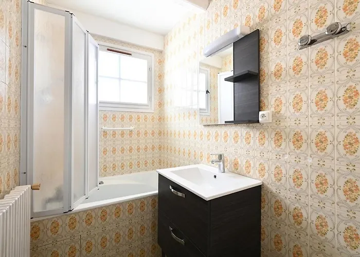 Сasa de vacaciones Maison De Village à Avec Garage, Cour, Salon Tv, 3 Chambres, Balcon Et équipements Modernes - Fr-1-434-104 *